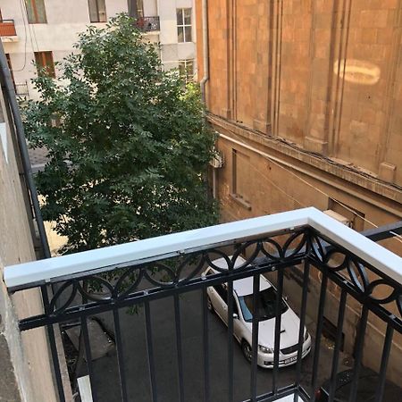 Apartment On Moskovyan 31 예레반 외부 사진