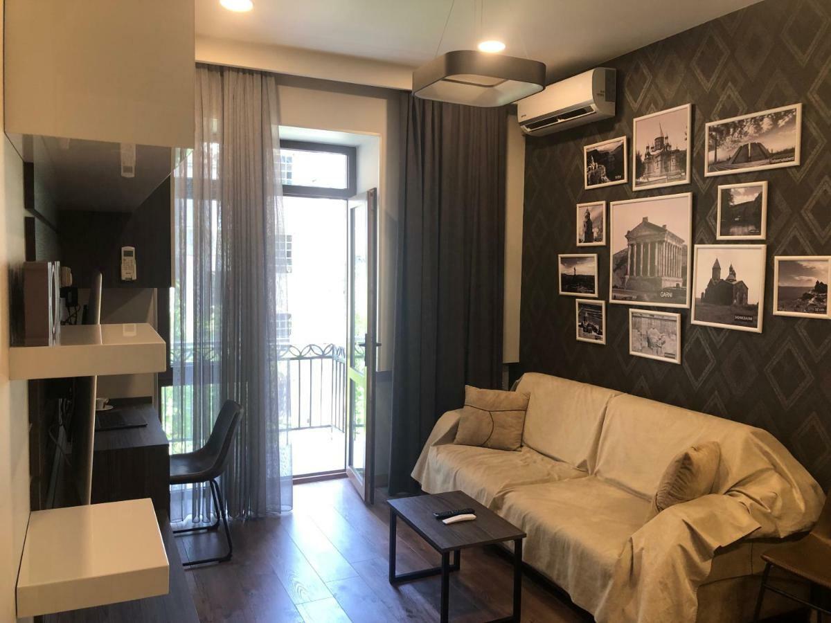 Apartment On Moskovyan 31 예레반 외부 사진